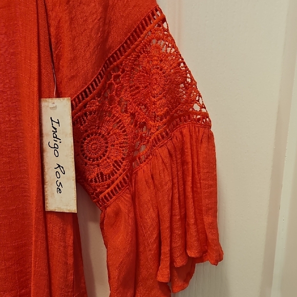 Elegant Long Sleeve Red Dress - Picture 2 of 4